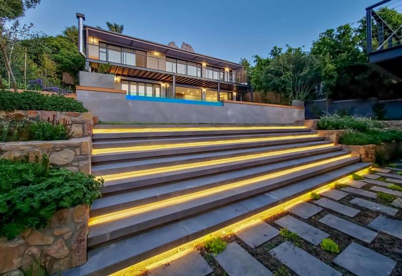 6 Bedroom Property for Sale in Camps Bay Western Cape